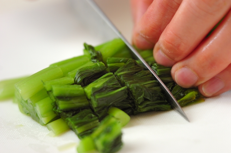 カブと鶏団子風煮物の下準備1