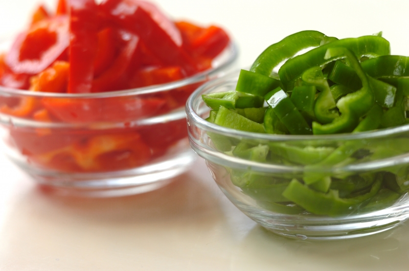 子供も大好き！簡単チンジャオロースの下準備2