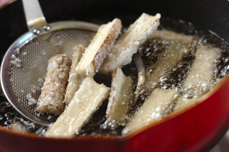 お箸が止まらない！ゴボウの甘辛揚げの作り方1