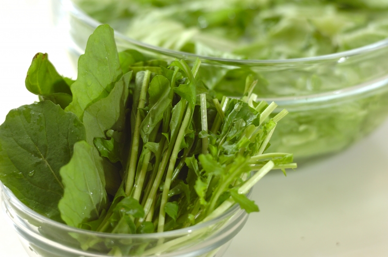 ルッコラのサラダの下準備1