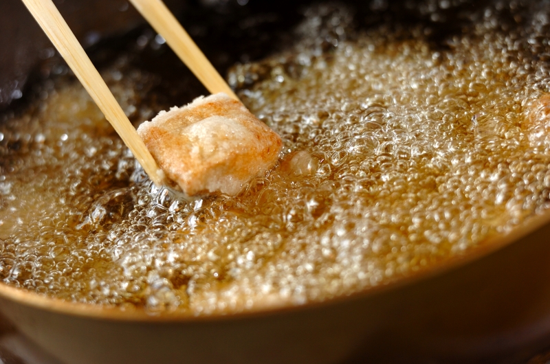 簡単人気！竜田揚げ 衣さっくりでご飯すすむ味わい by保田 美幸さんの作り方3