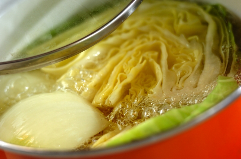 とろける野菜たっぷり！基本のポトフ by 保田 美幸さんの作り方1