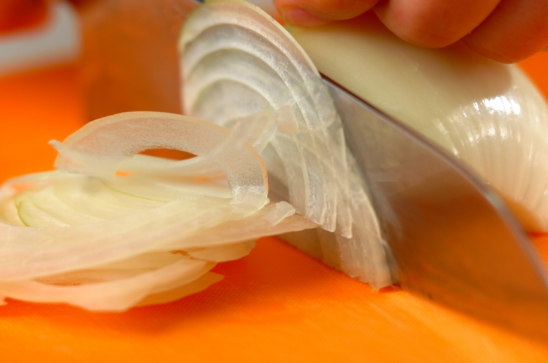 玉ネギのゆかり和えの下準備1