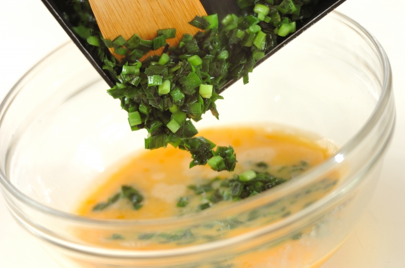 ニラとシラスの厚焼き卵の作り方2