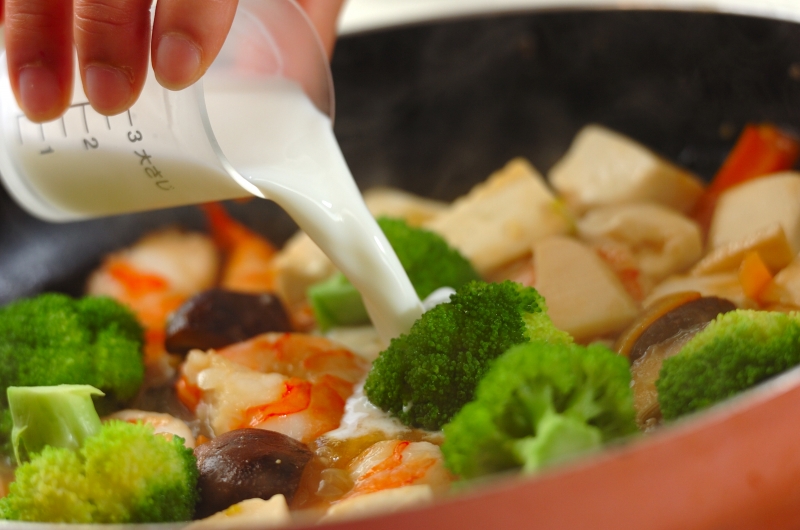 プリプリエビと豆腐のまろやかうま煮の作り方4