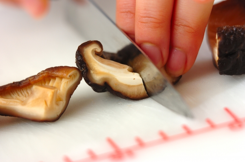 プリプリエビと豆腐のまろやかうま煮の下準備2