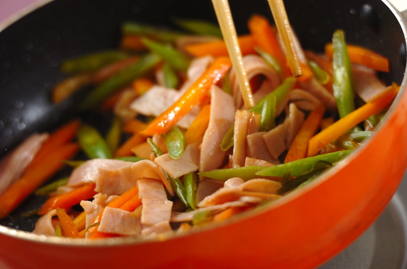 ニンジンとハムの甘酢炒めの作り方2