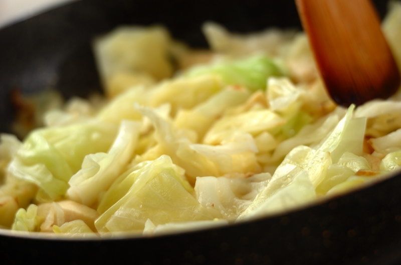 高野豆腐とキャベツの卵炒めの作り方1