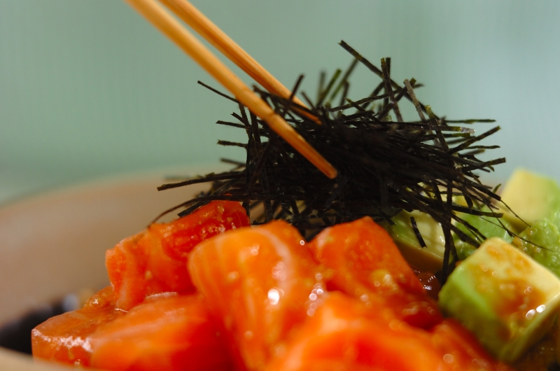 サーモンとアボカドのカフェ丼の作り方1