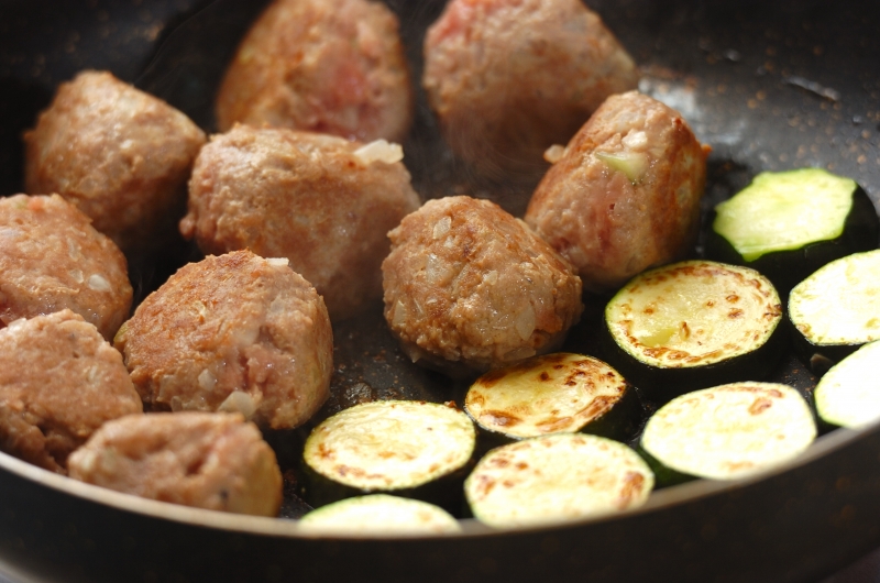 ミートボールのカレー風味チーズクリームソースの作り方4
