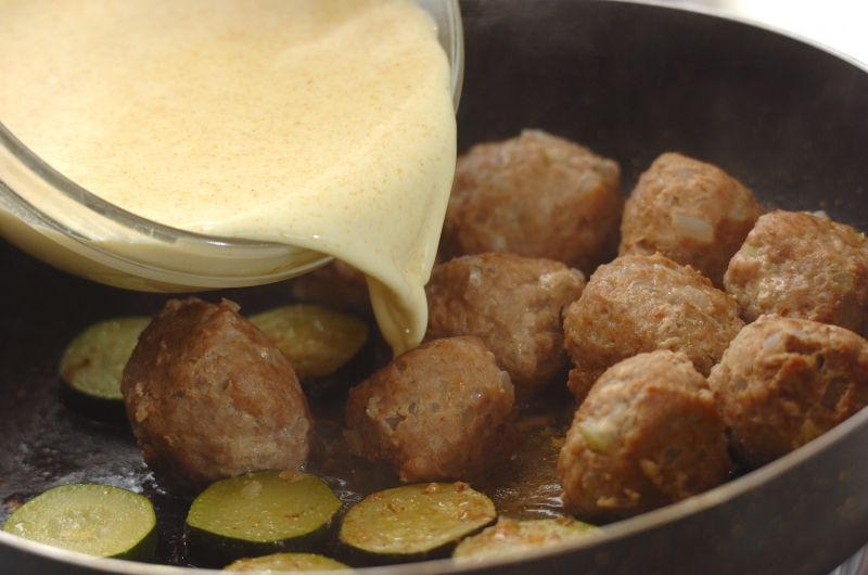 ミートボールのカレー風味チーズクリームソースの作り方5