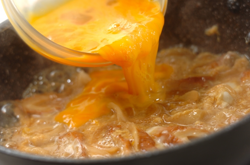 卵料理のレパートリー増やそう ちくわの卵とじの作り方2