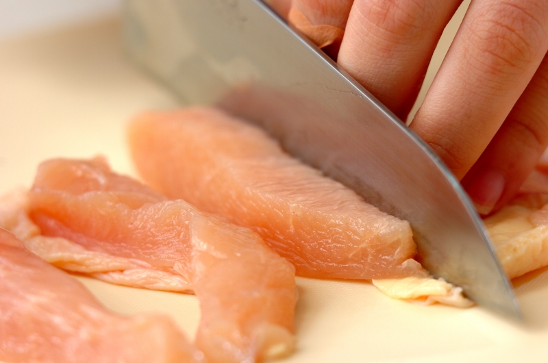 鶏むね肉のスティック唐揚げの下準備1