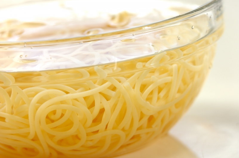 昔懐かしい味ナポリタン プロ直伝もちもち食感 by森岡 恵さんの下準備3