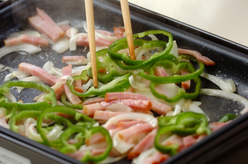 昔懐かしい味ナポリタン プロ直伝もちもち食感 by森岡 恵さんの作り方1