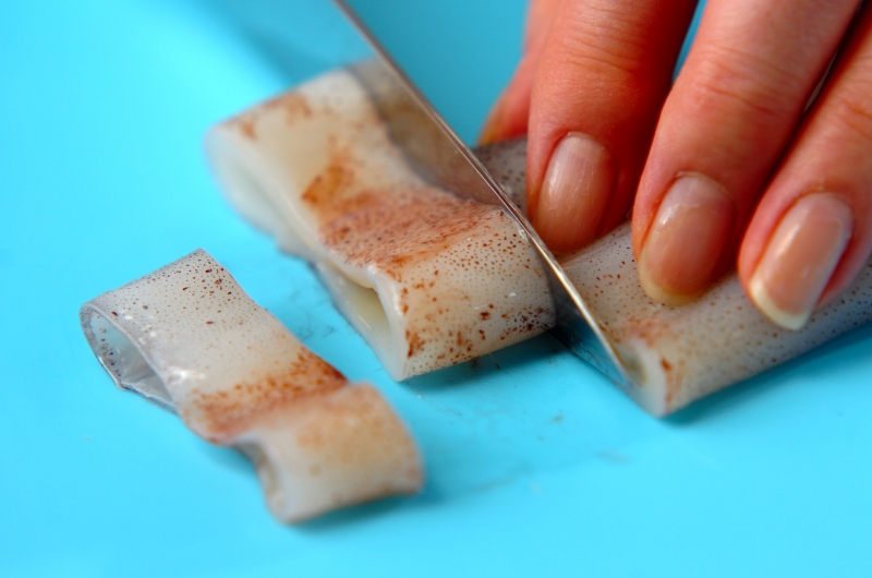 ご飯がすすむ！イカジャガの下準備1