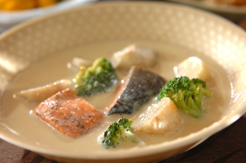 鮭の豆乳シチュー