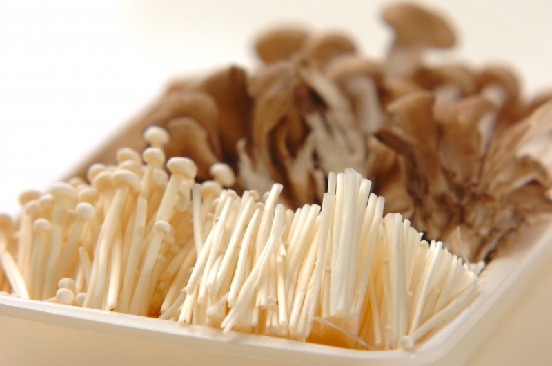 焼きキノコのマリネの下準備1