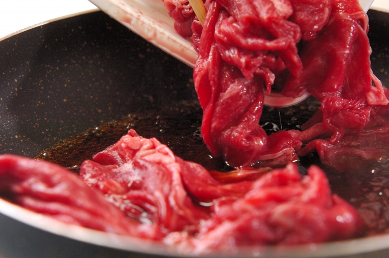 ご飯がすすむ！定番の肉豆腐の作り方1