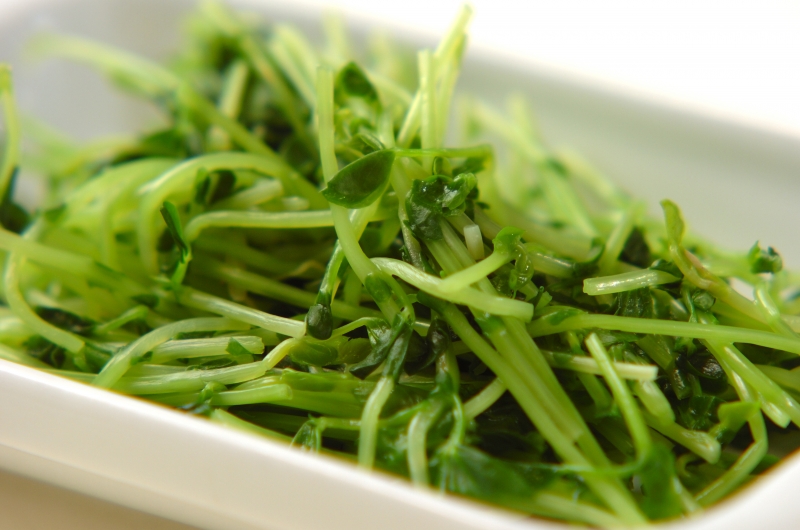 豆苗とハムのゴママヨ和えの下準備1