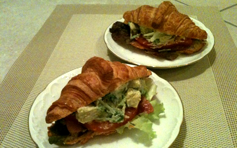 好きなパンではさめばok アボカドとベーコンの簡単サンドイッチ E レシピ 料理のプロが作る簡単レシピ 3 3ページ