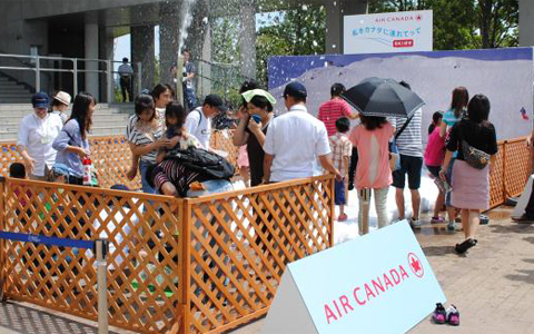 真夏のお台場にカナダの雪景色が出現!?　カナダへの航空券があたるキャンペーン実施中