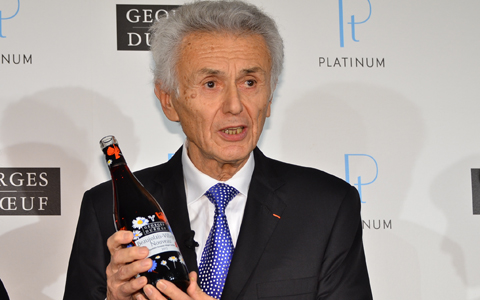 「ボジョレー ヌーヴォー」解禁！ 醸造家ジョルジュ・デュブッフが今年の出来栄えを語る
