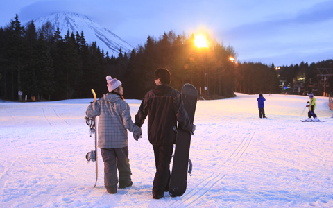 スキー場での出会いに期待してみる？　「恋人の聖地」での恋活・婚活イベントとは？