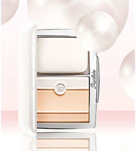 ゲランから立体的な顔立ちをかなえるファンデーションが発売！　春にふさわしい自分を発見