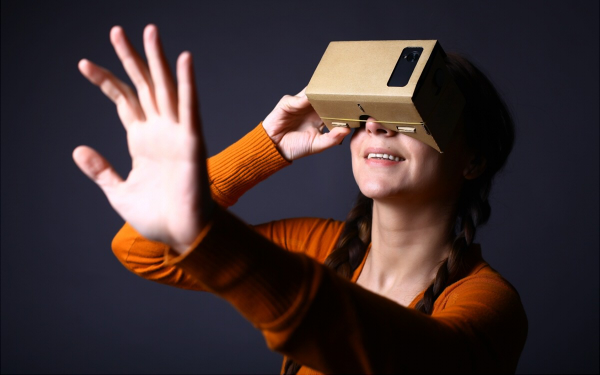 ニコニコ超会議で初音ミクのライヴを体験しよう！ VRを使った世界初のエンターテインメントが登場