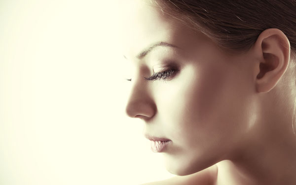 目が一回り大きく見える 美容液に頼らずにまつ毛を伸ばす方法 ウーマンエキサイト 1 2