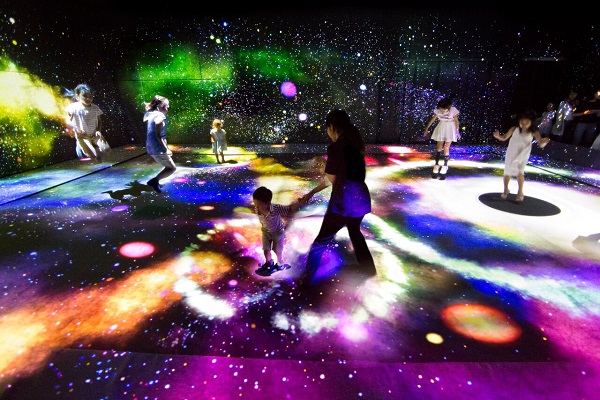 MORI Building DIGITAL ART MUSEUM:EPSON teamLab Borderless