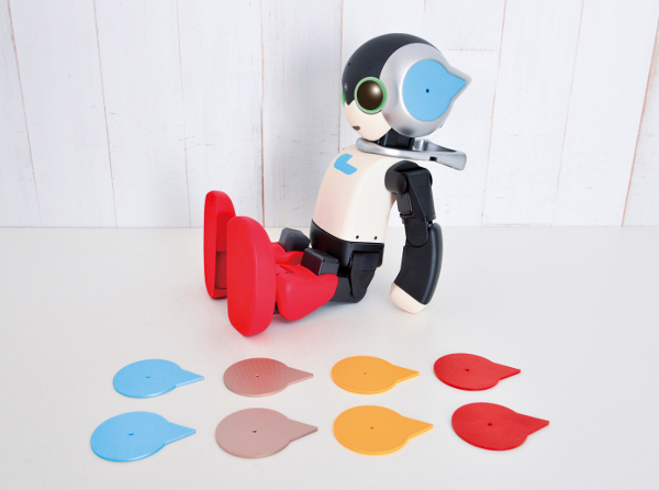 世界で一番売れているヒト型コミュニケーションロボット『ロビ』がさらに進化！