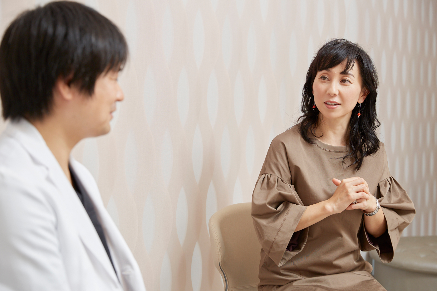 【医師監修】妊活先輩ママ東尾理子さんが聞く「不妊治療の病院選び・検査・治療法」