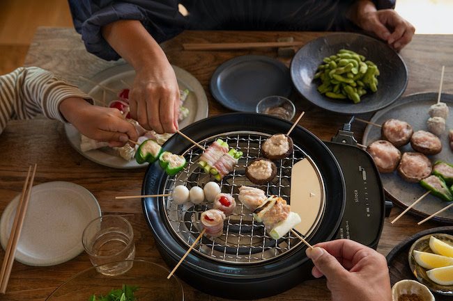 焼肉、お鍋、たこ焼き、串焼きも！ “囲炉裏で家族団らん” が自宅で叶う