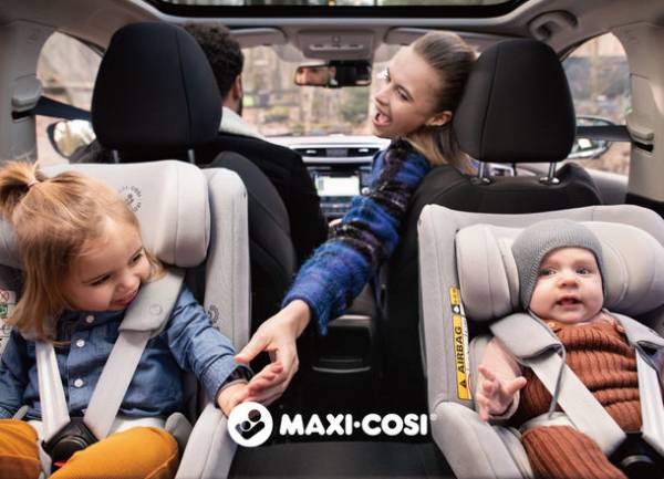 マキシコシ ワンクリック360度回転 省スペースな乳幼児チャイルドシート Stone ストーン 2 28発売 新安全基準r129 I Size 対応 新生児から4歳まで 22年3月1日 ウーマンエキサイト 1 4