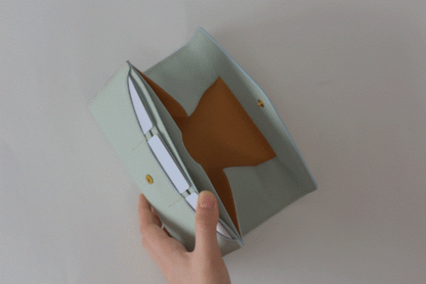 【新商品】もう財布の中がゴチャらない！お札と小銭を自動で仕分ける「ずぼらな財布」が販売開始