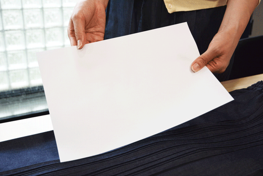 Makuakeプロジェクト10回記念！累計支援額2,000万突破の匠の技シリーズ　洗っても綺麗が続く色落ちしにくいデニムプリーツワイドパンツ「くつろぎデニム」を10月30日より先行予約販売開始