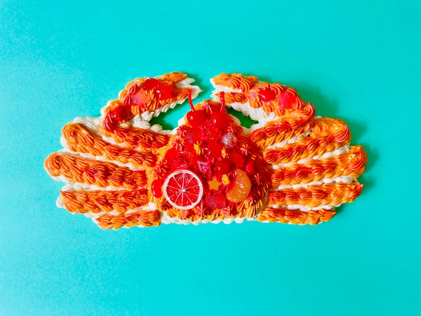 福井市美術館「お菓子の美術館 渡辺おさむ展」で本物の越前蟹解禁に