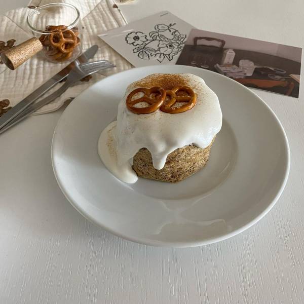 とろろ ※プロフ必読様⭐️クレイケーキ*クレイクリームケーキ*クラウン