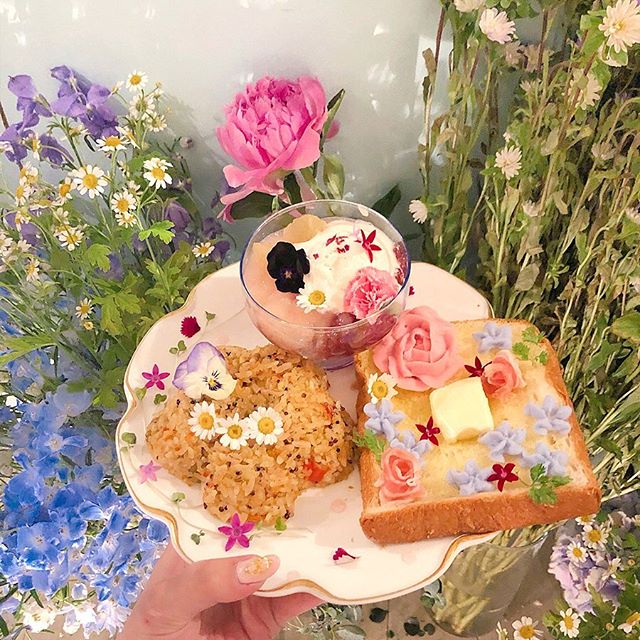 吉祥寺のお花カフェ♡　“みずいろの花”でかわいいご褒美タイムを過ごそ♡の2枚目のインスタグラム画像