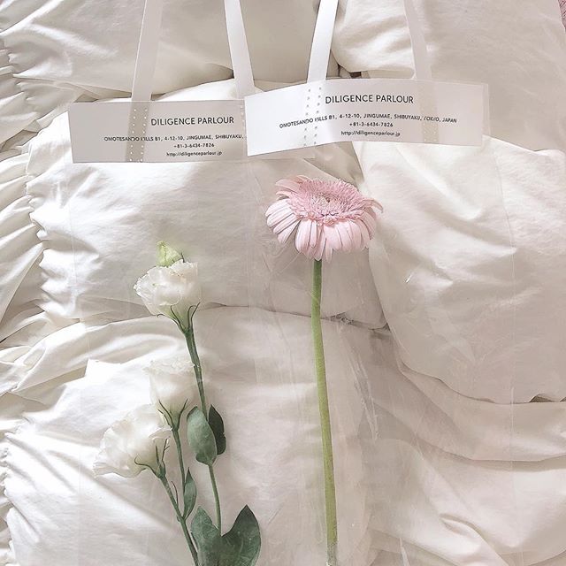 クリアバッグに入ったお花がかわいい♡ インスタで人気のフラワーショップの6枚目のインスタグラム画像