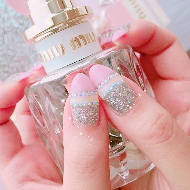 #miumiu のフレグランスは上品な香りとぷっくり香水瓶がかわいい♡の7枚目のインスタグラム画像