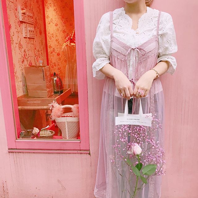 クリアバッグに入ったお花がかわいい♡ インスタで人気のフラワーショップの14枚目のインスタグラム画像