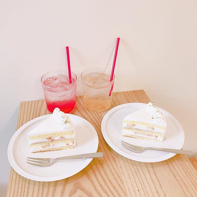 桃のデザートがたべたい♡　季節限定桃スイーツのあるおしゃれカフェへGOの3枚目のインスタグラム画像