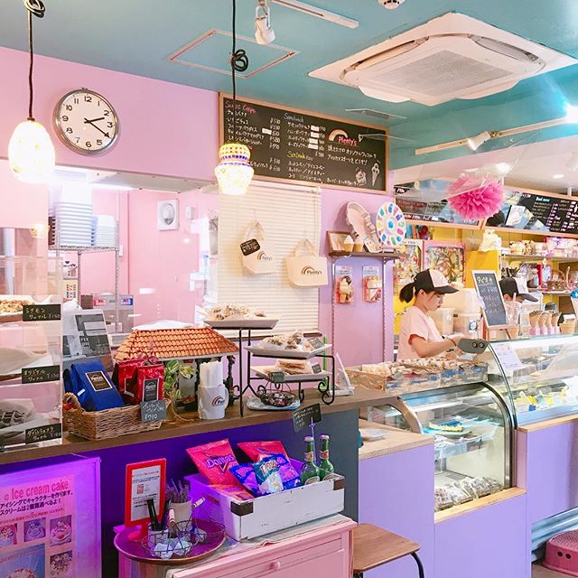 江ノ島へ訪れたら茅ヶ崎も行くべし♡　かわいいピンクスポットをチェック！の2枚目のインスタグラム画像